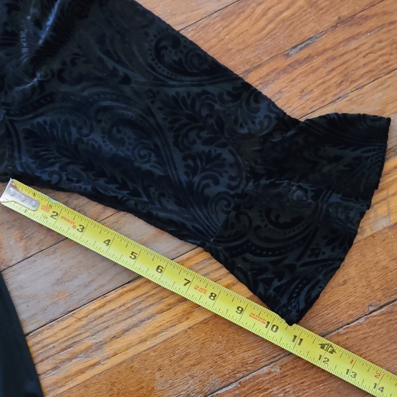 Black burnout velvet accent top NWT Sheer neck and sleeves, 2X NY Collection - Picture 8 of 13